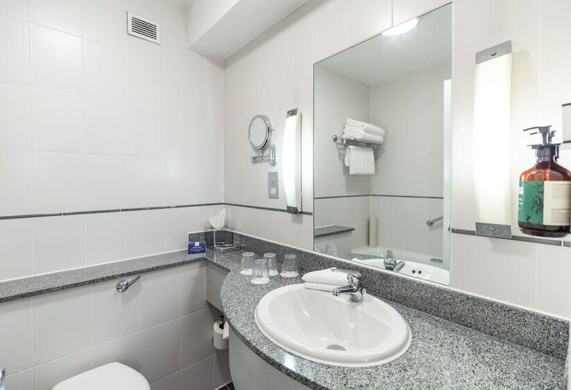 اتاق استاندارد, Crowne Plaza London   Gatwick Airport, An Ihg