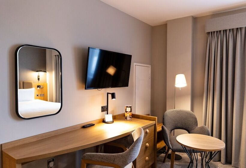 اتاق پرمیوم, Crowne Plaza London   Gatwick Airport, An Ihg