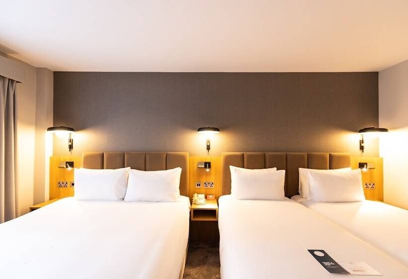 اتاق پرمیوم, Crowne Plaza London   Gatwick Airport, An Ihg