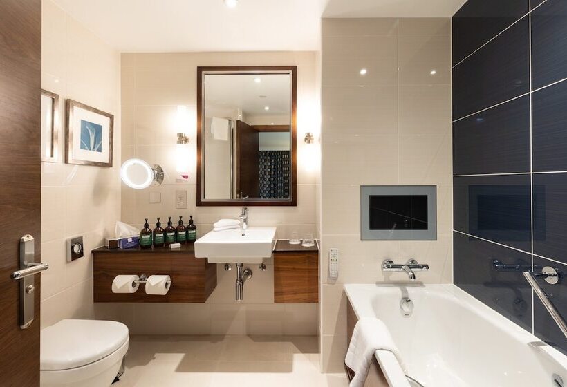 اتاق پرمیوم, Crowne Plaza London   Gatwick Airport, An Ihg