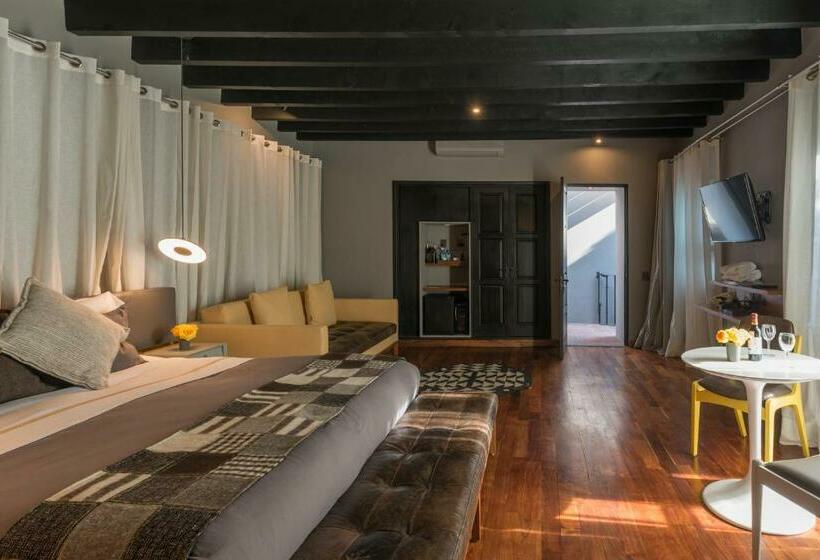 سوییت, Dos Casas Hotel & Spa