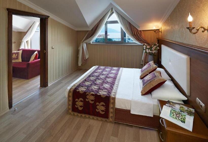 سوئیت جونیور با تراس, Emre Beach & Emre Hotel