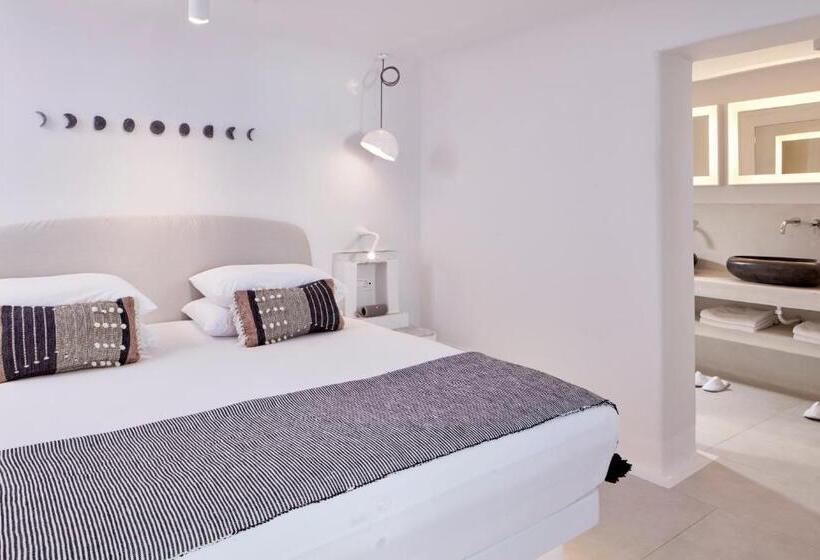 سوئیت با چشم‌انداز, Cosmopolitan Suites - Small Luxury Hotels Of The World