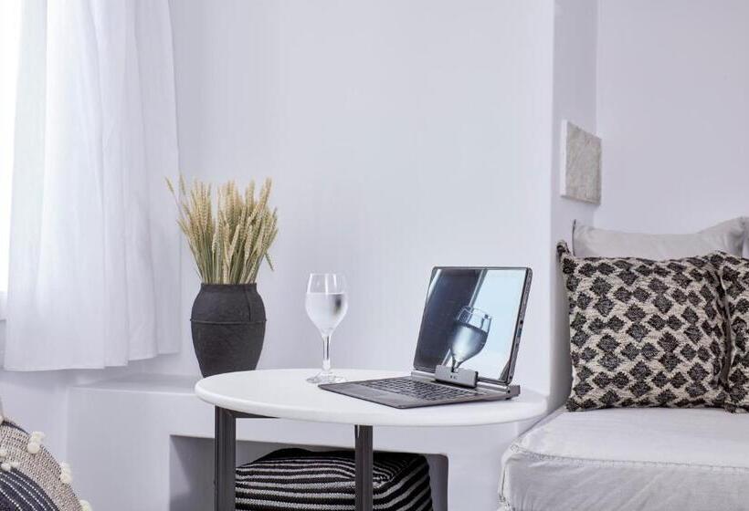 اتاق سوپریور با چشم‌انداز, Cosmopolitan Suites - Small Luxury Hotels Of The World