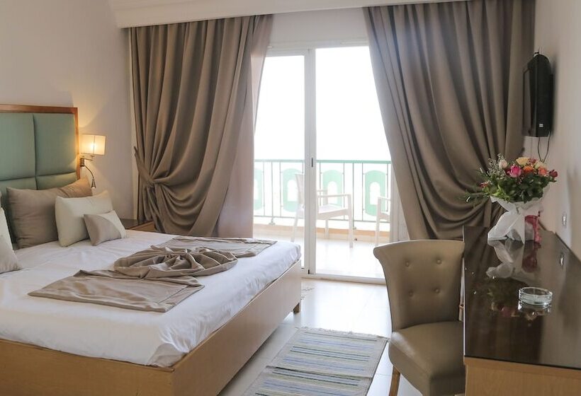 اتاق استاندارد سه نفره, Marabout  Families And Couples Only