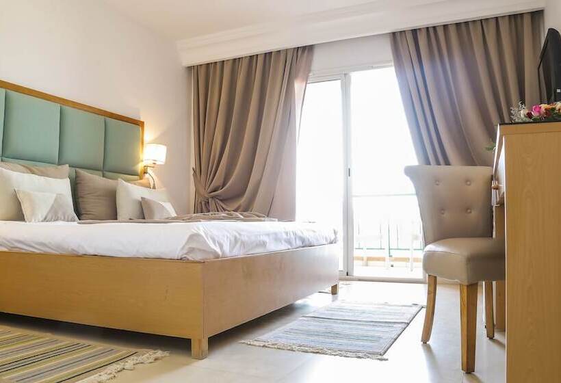 اتاق استاندارد سه نفره, Marabout  Families And Couples Only