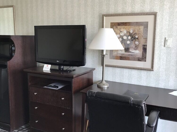 스탠다드 룸 더블 침대 2개, Quality Inn Fredericksburg Near Historic Downtown
