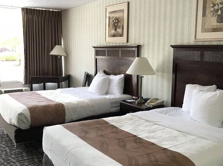 스탠다드 룸 더블 침대 2개, Quality Inn Fredericksburg Near Historic Downtown