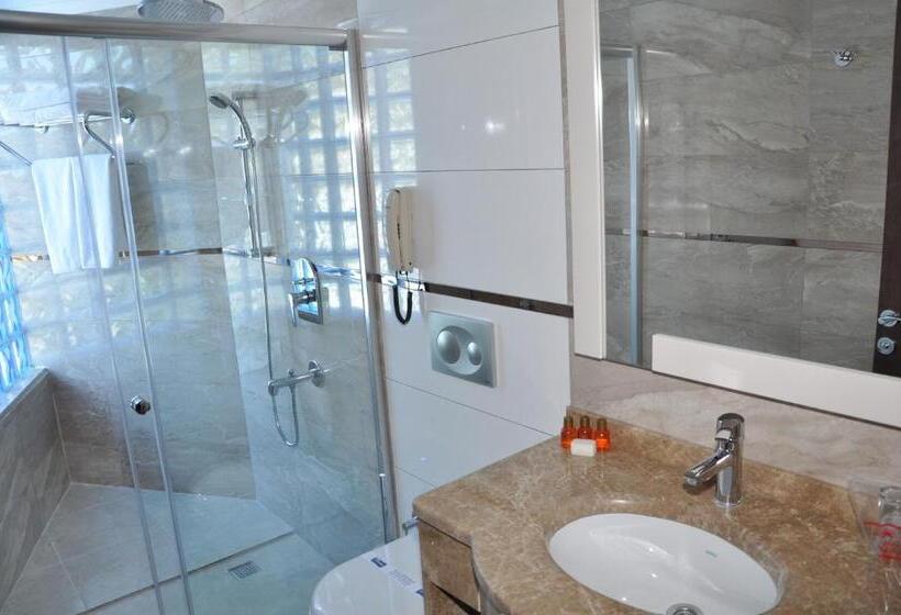 اتاق استاندارد سه نفره, Kleopatra Micador Otel