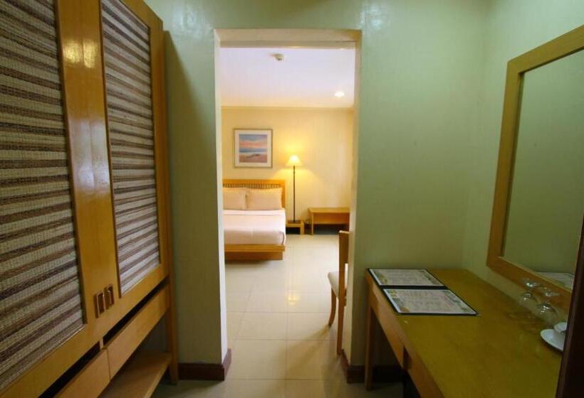 سوییت لوکس, Trace Suites By Sms Hospitality