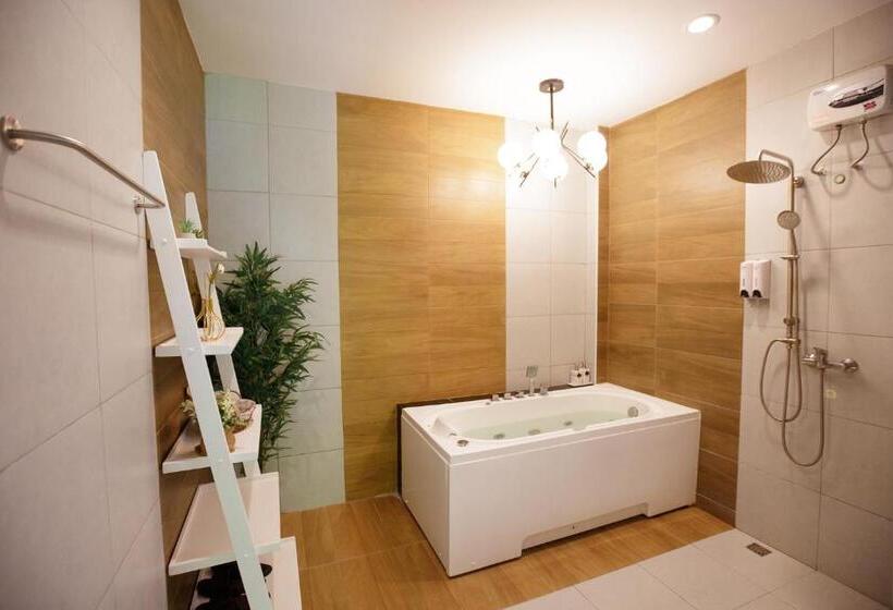 استودیوی استاندارد, Ioon Resort ไออุ่นรีสอร์ท