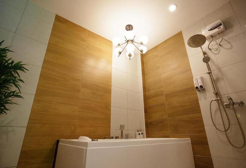 استودیوی استاندارد, Ioon Resort ไออุ่นรีสอร์ท