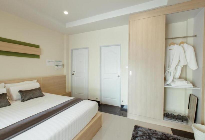 اتاق لوکس با بالکن, Ioon Resort ไออุ่นรีสอร์ท