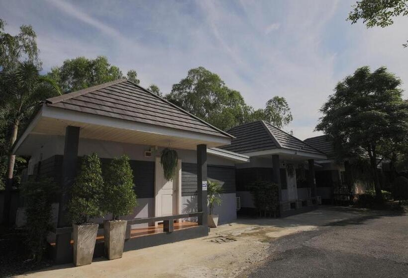 سوییت با چشم‌انداز باغ, Ioon Resort ไออุ่นรีสอร์ท
