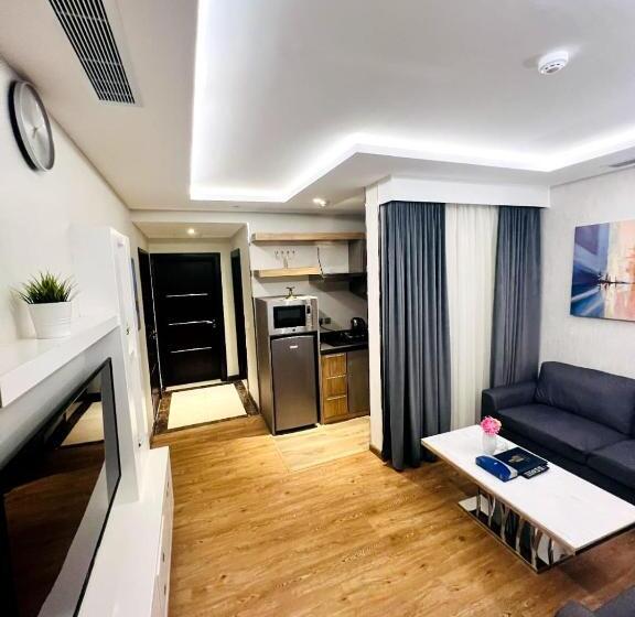 Люкс Deluxe Кровать Кинг, Towers Hotel Alqassim