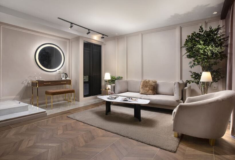 سوییت اجرایی, Walton Gardens Pera