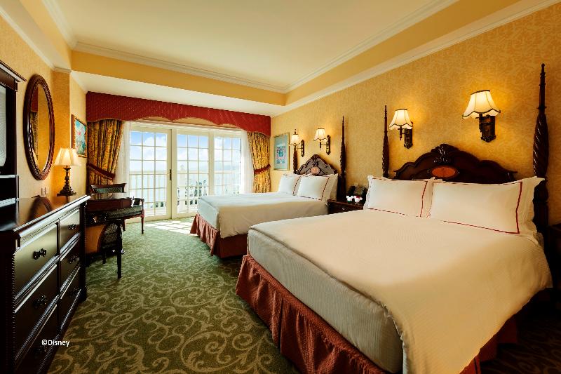 Club Room King Bed, Hong Kong Disneyland