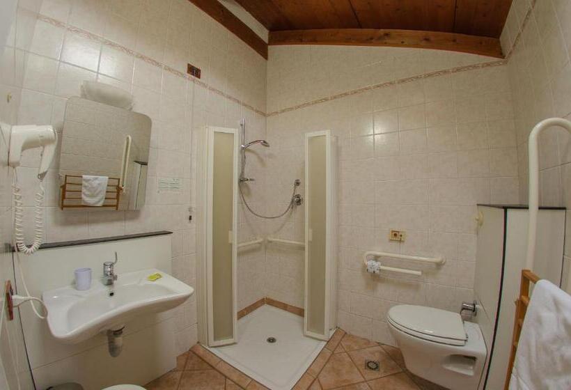 1 Bedroom Penthouse Apartment, Residenza Adelaide