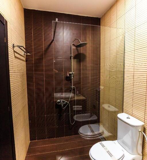 标准间, Vlora International