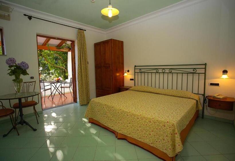 Номер Стандарт Трехместный, Residence Hotel Villa Fiorentino