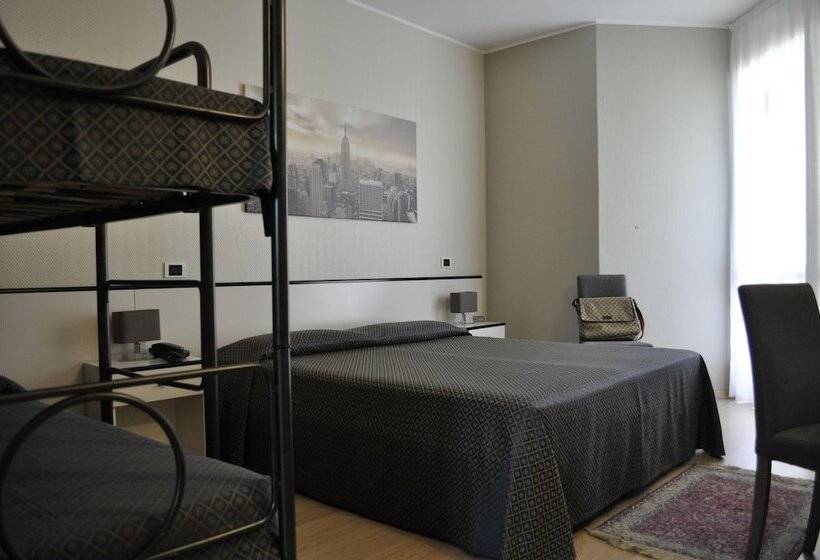 اتاق استاندارد چهار تخته, Est Piombino