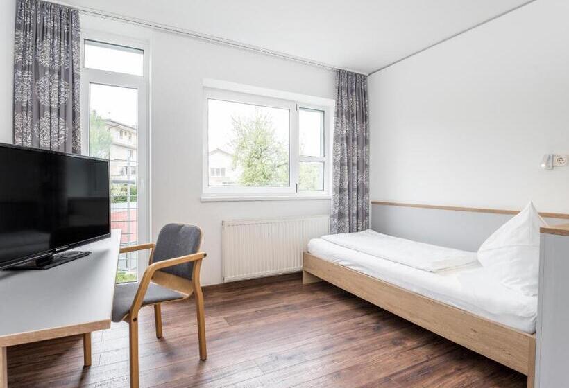 اتاق استاندارد یک نفره, Kolpinghaus Salzburg   Sommerhostel