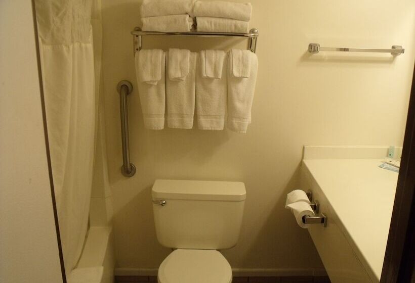 Номер Стандарт Двуспальная Кровать, Clarion Pointe Winslow I 40
