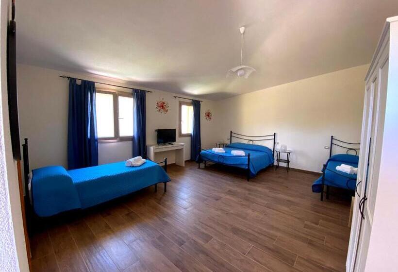 اتاق استاندارد چهار تخته, Janas B&b