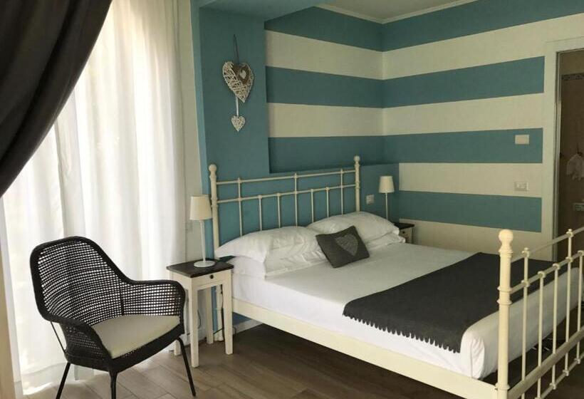 اتاق استاندارد با چشم‌انداز دریاچه, B&b Lago Maggiore
