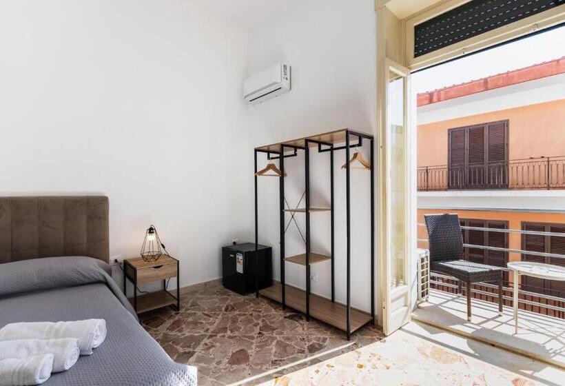 اتاق استاندارد با بالکن, Le Torrette Rooms And Apartments