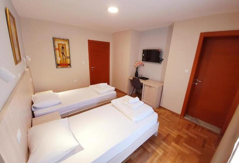 اتاق استاندارد با بالکن, Apartments Pier