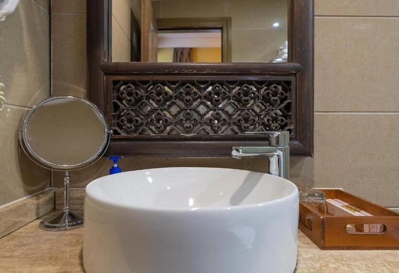 Полулюкс, Lijiang Gui Yuan Tian Ju Guesthouse