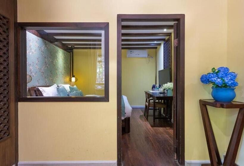 Люкс 2 Спальни, Lijiang Gui Yuan Tian Ju Guesthouse