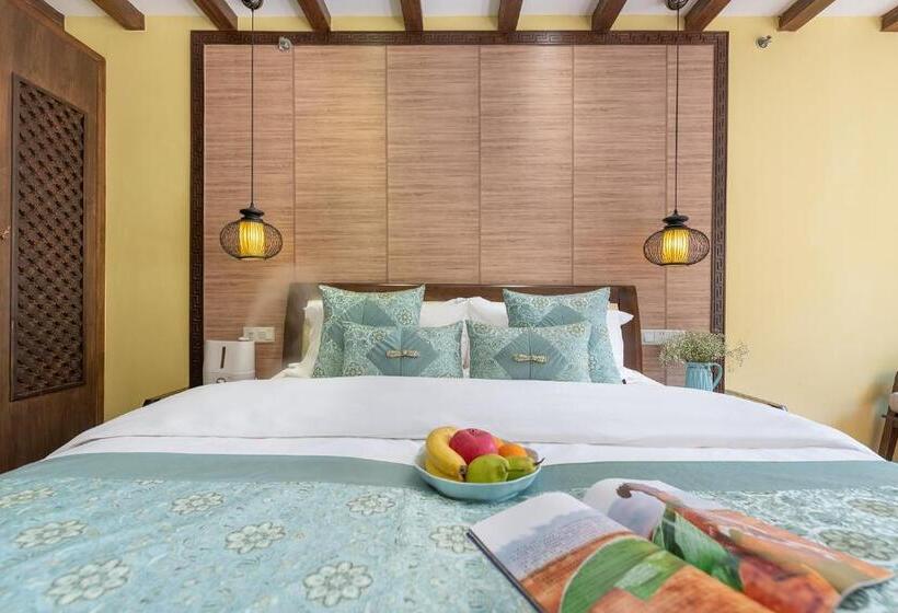 Номер Deluxe, Lijiang Gui Yuan Tian Ju Guesthouse