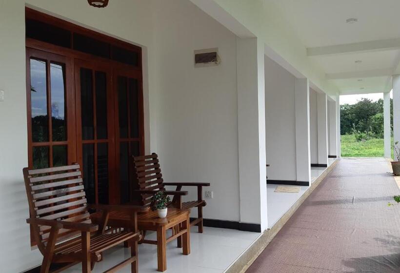 غرفة قياسية سرير كينج, Sigiriya Paradise Inn