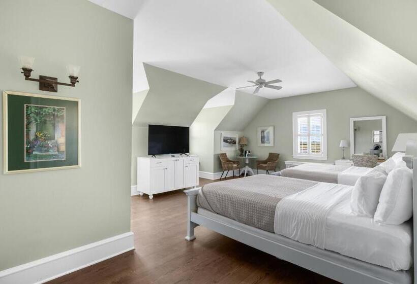 Номер Superior, The Tranquil House Inn