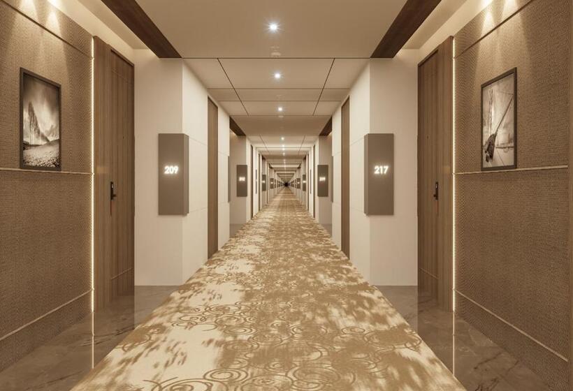 Полулюкс, Sarovar Portico Morbi