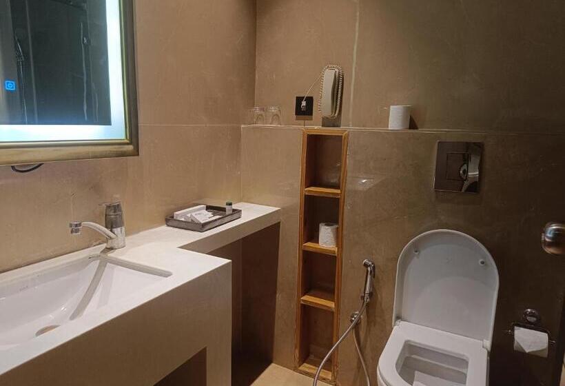 Номер Deluxe, Udman Hotel Greater Noida