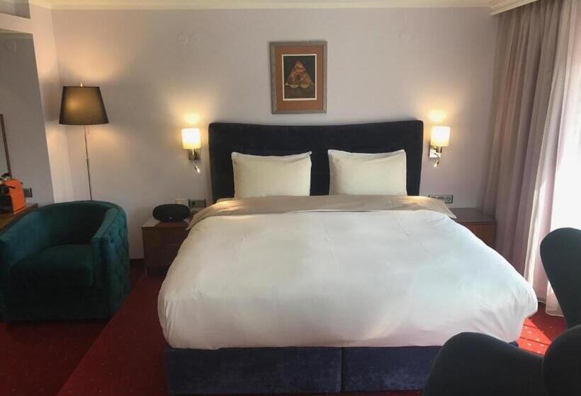 Номер Премиум, Art 'otel