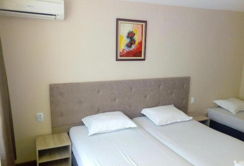 سوئیت با بالکن, Panorama Hotel
