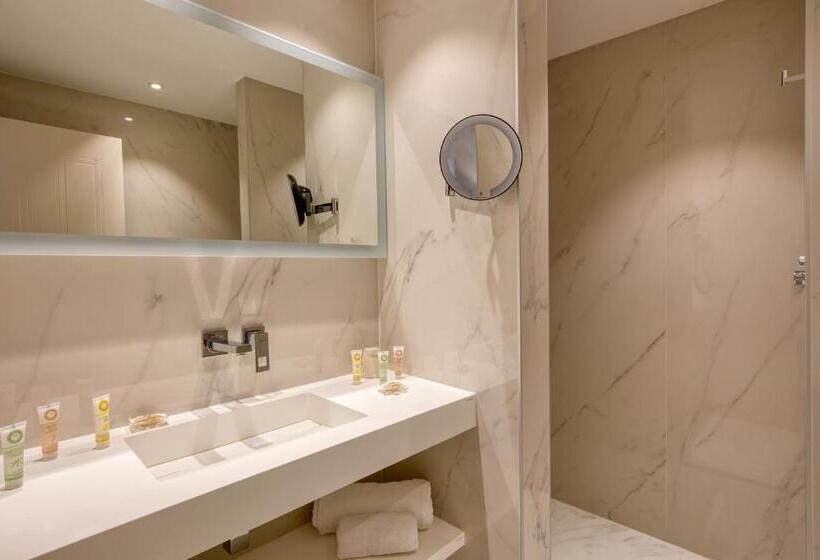 带大床的复式套间, Best Western Plus Le Fairway Hotel & Spa Golf D Arras