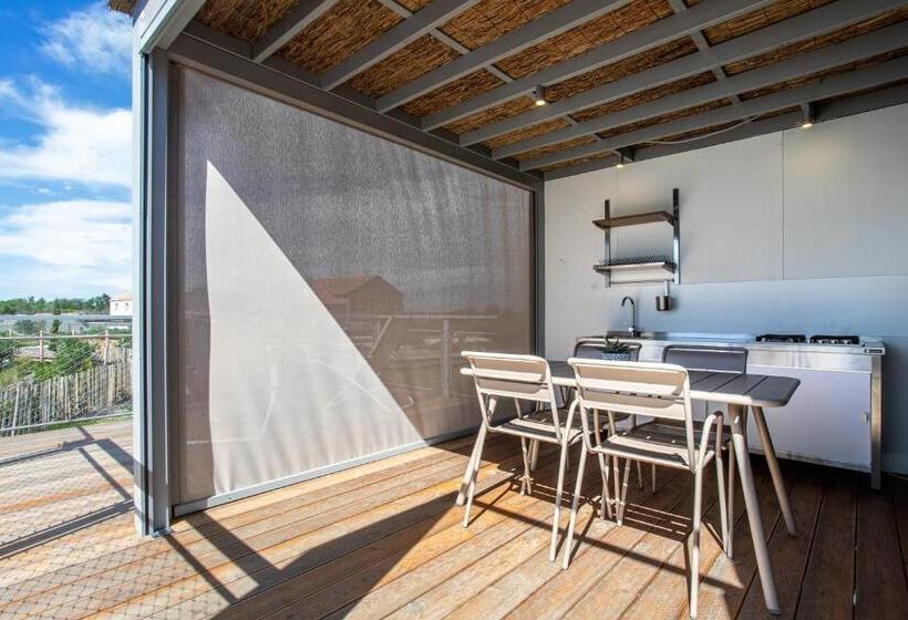 标准间, Lodges De Camargue