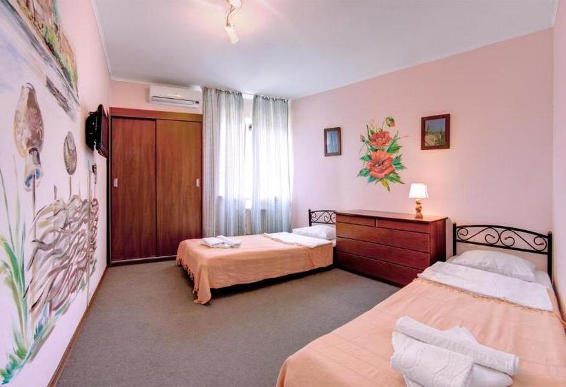 اتاق استاندارد, Mayak Resort