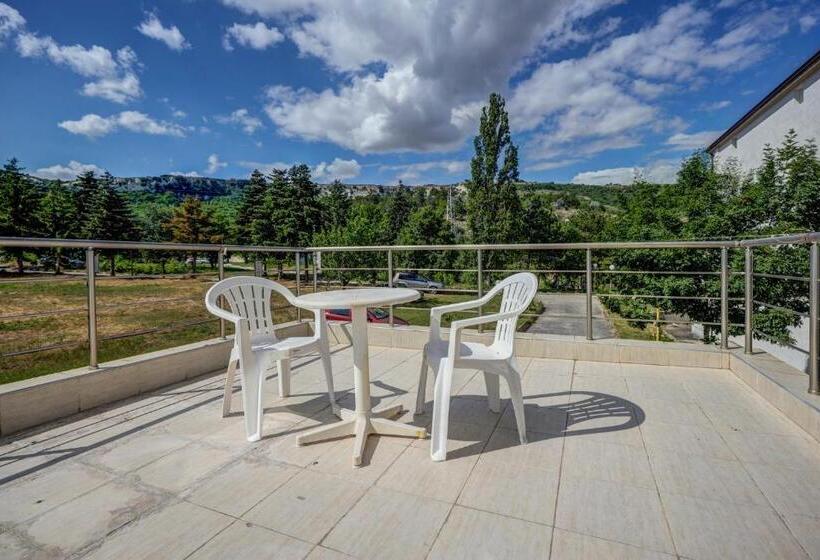 Студио Стандарт с Видом, Saint George Hotel 1