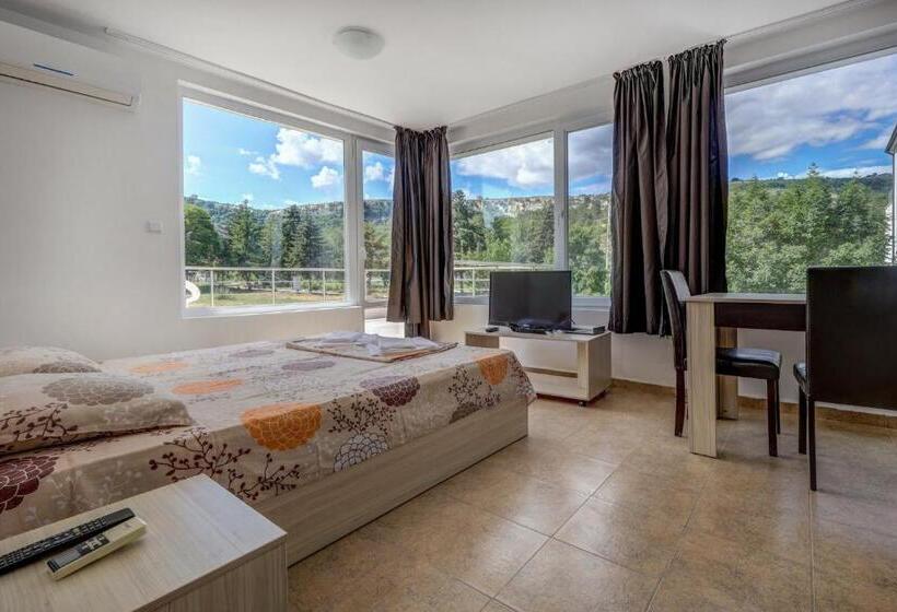 Студио Стандарт с Видом, Saint George Hotel 1