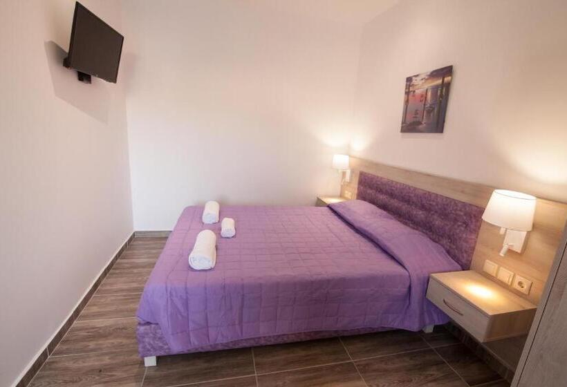 استودیوی استاندارد, Del Mar  Adults Only