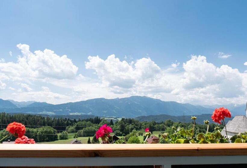 Семейный Номер, Café Restaurant Matzelsdorfer Hof