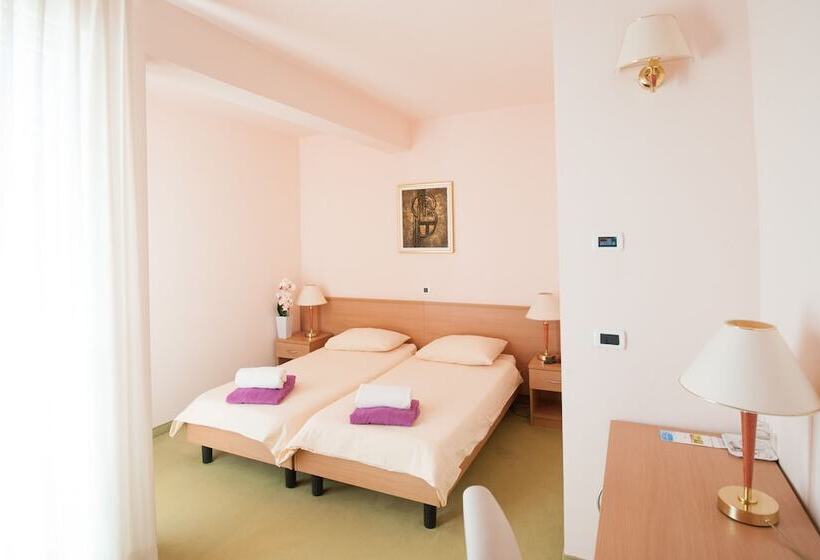 Номер Стандарт, Health Resort Spa Istarske Toplice Sv Stjepan