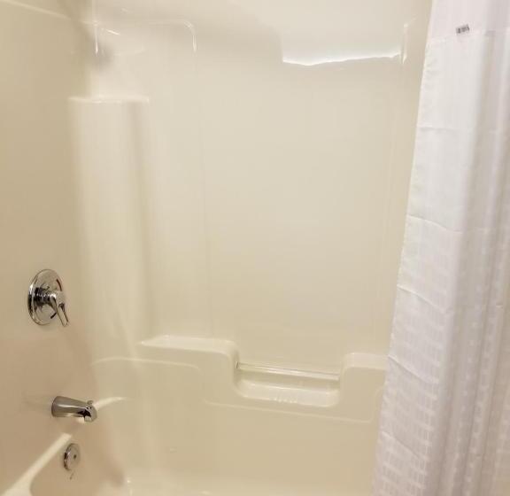 Family Suite, Super 8 By Wyndham Lachenaie/terrebonne