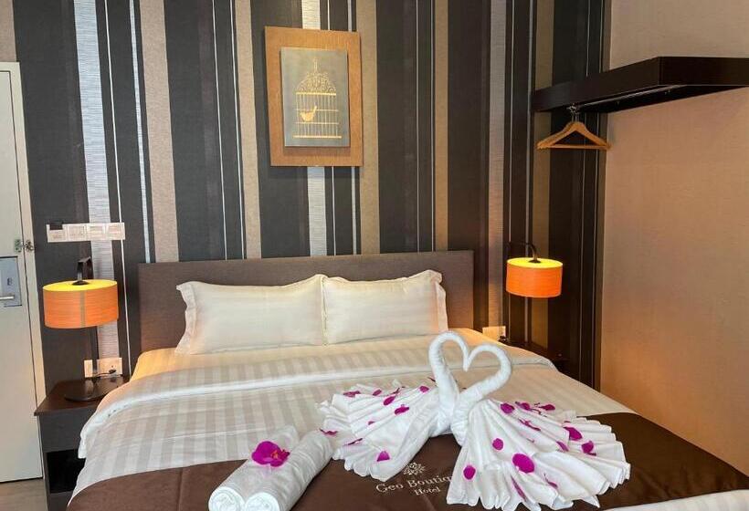 اتاق لوکس با تخت بزرگ, Geo Boutique Hotel   Seri Kembangan
